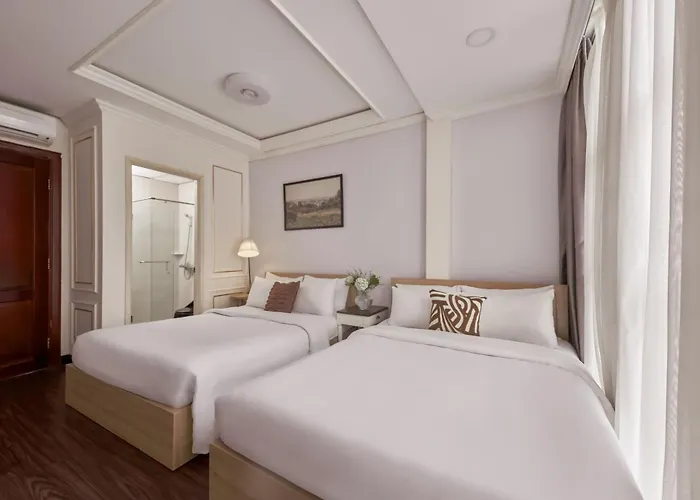 Quy Hung Hotel And Spa Central